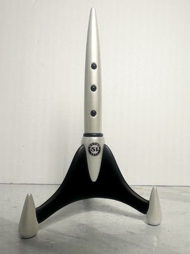 Retro desktop rocket - retro,